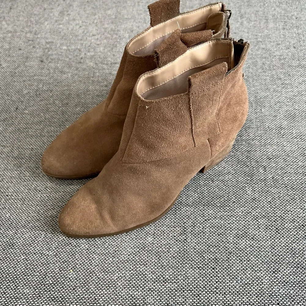 Sole Society women‎ cow leather booties size 8